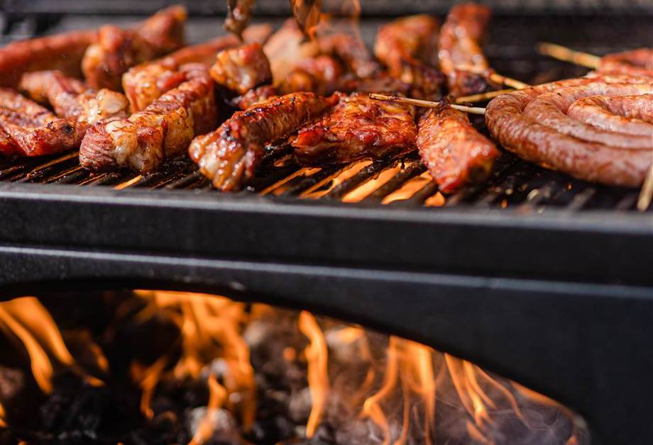 Symbolfoto zum Artikel: Köstliche Grillideen mit Schweinefleisch, Rindfleisch, Huhn und Fisch