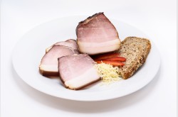 Symbolbild für BIO Ostergeselchtes Karree vom Schwein gekocht